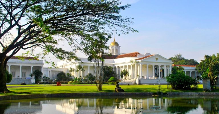 Istana Bogor, Wisata Sejarah dan Edukasi di Bogor