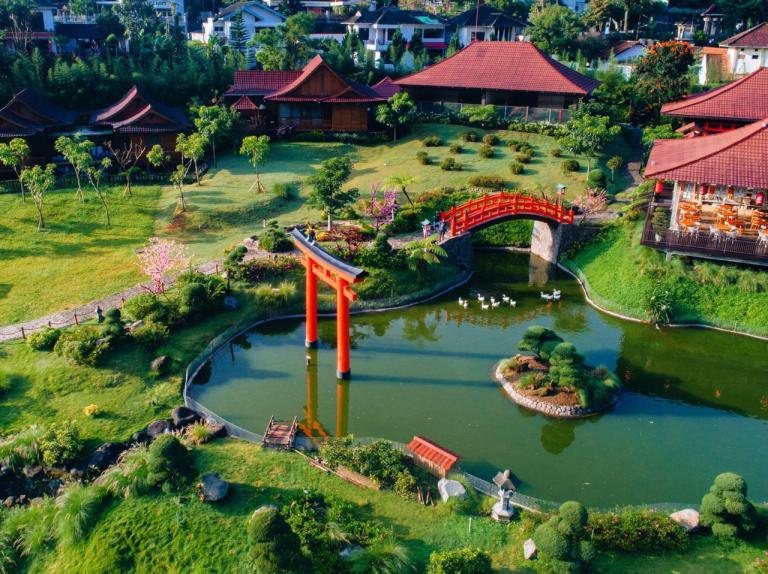 The Onsen Hot Spring Resort Malang (Harga Tiket, Jam Buka & Review)